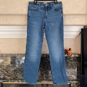Universal Threads High Rise Slim Straight Jeans Size 2/26r 26inch Inseam